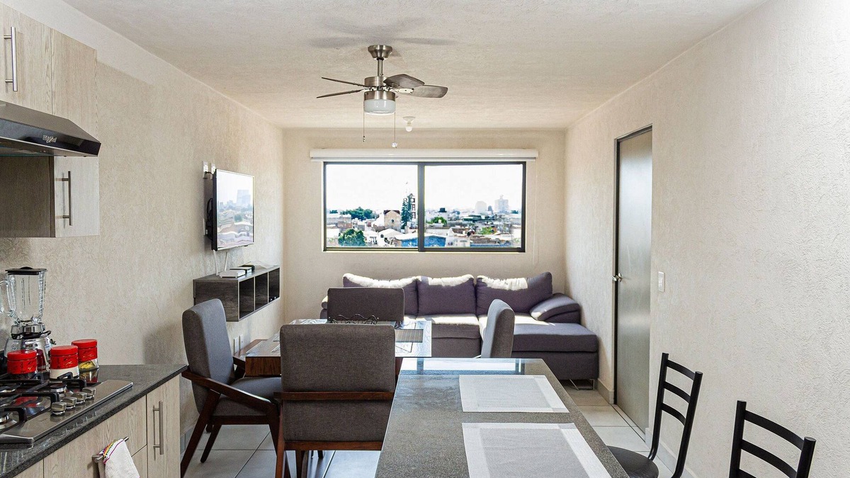 San Juan de Dios Apartment | Central condominium near IMSS, H Civil & CUCS