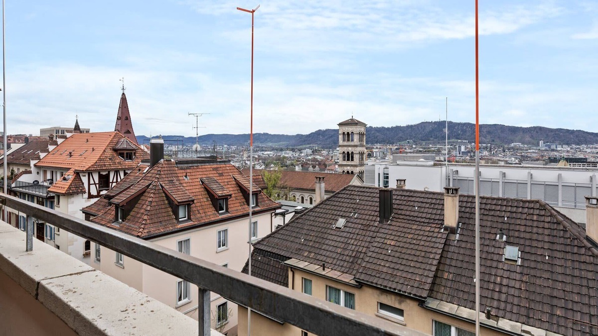 Oberstrass Apartment | Central & cozy flat overlooking the city