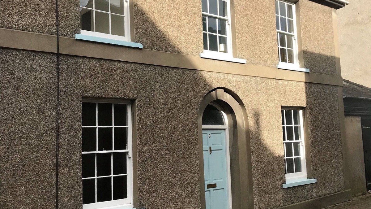 Crickhowell House | Central Crickhowell Cottage amazing location Brecon Beacons!