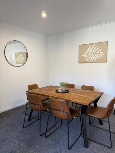 Golden Square House | Central Deluxe Escape