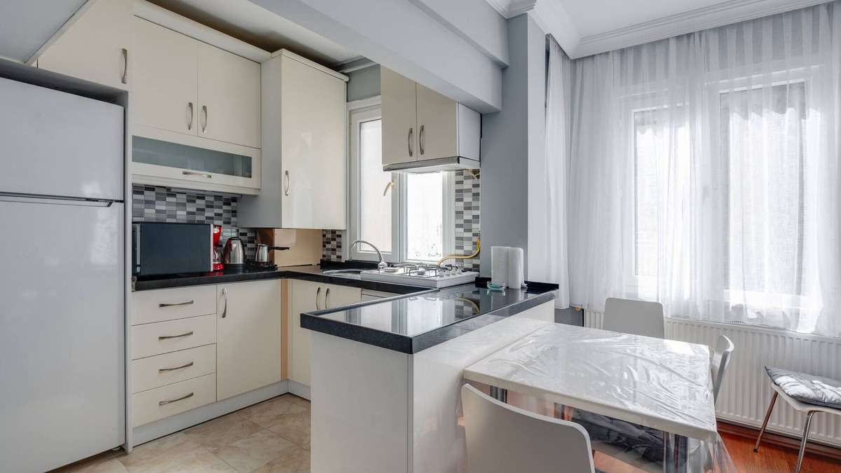 Ortakoy Apartment | Central Flat w Balcony 5 min to Ortakoy Square
