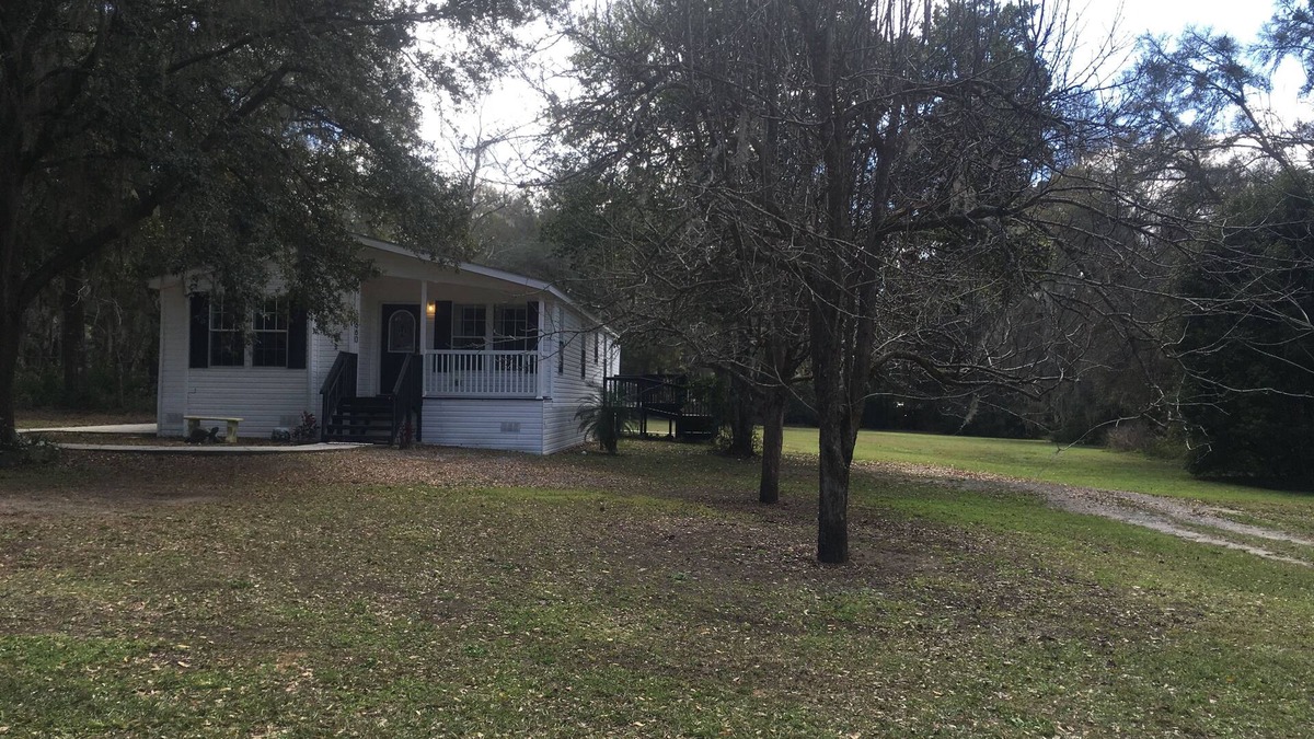 Belleview House | Central Florida Location 1 1/2 hours to Orlando, Tampa, Daytona, St. Augustine