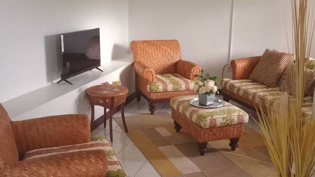 Ogees Apartment | "Central Gem: 5 Min to Airport, Frigate Bay & Downtown Port"