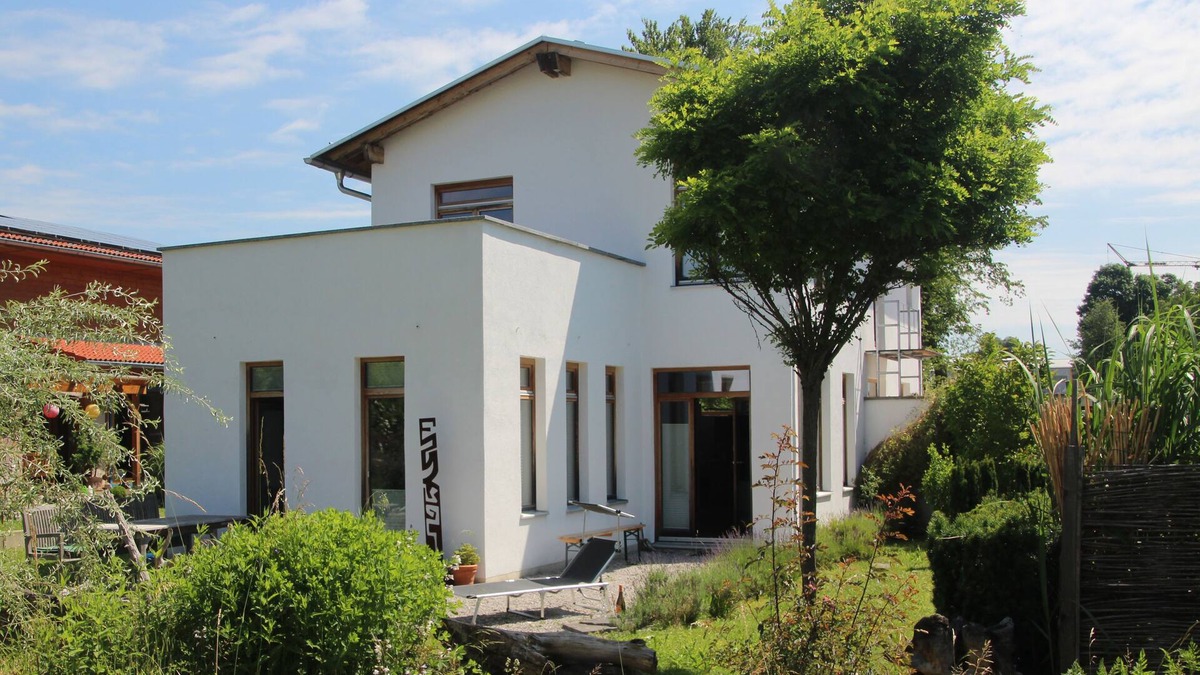 Murnau am Staffelsee House | Central holiday home in the countryside for families with and without pets