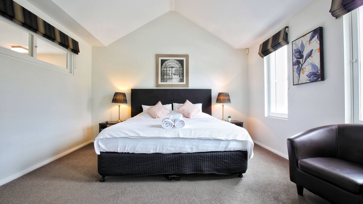 Sullivan's Cove Apartment | Central Hobart - Beautiful Apartment