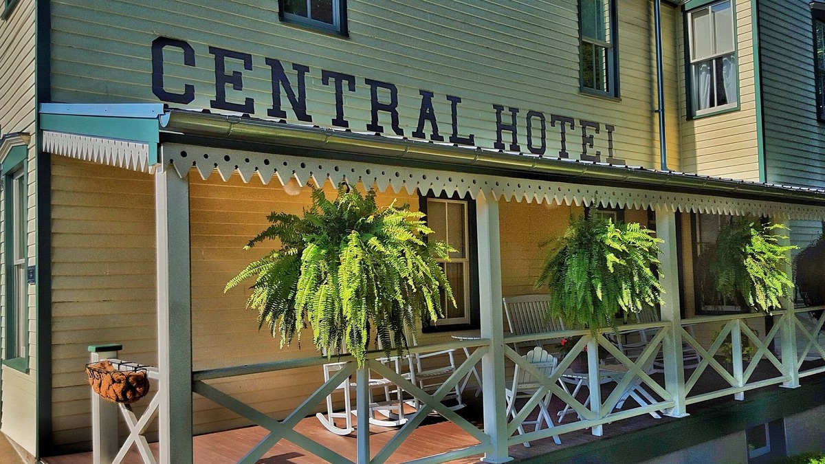 Treloar Bed & Breakfast | Central Hotel