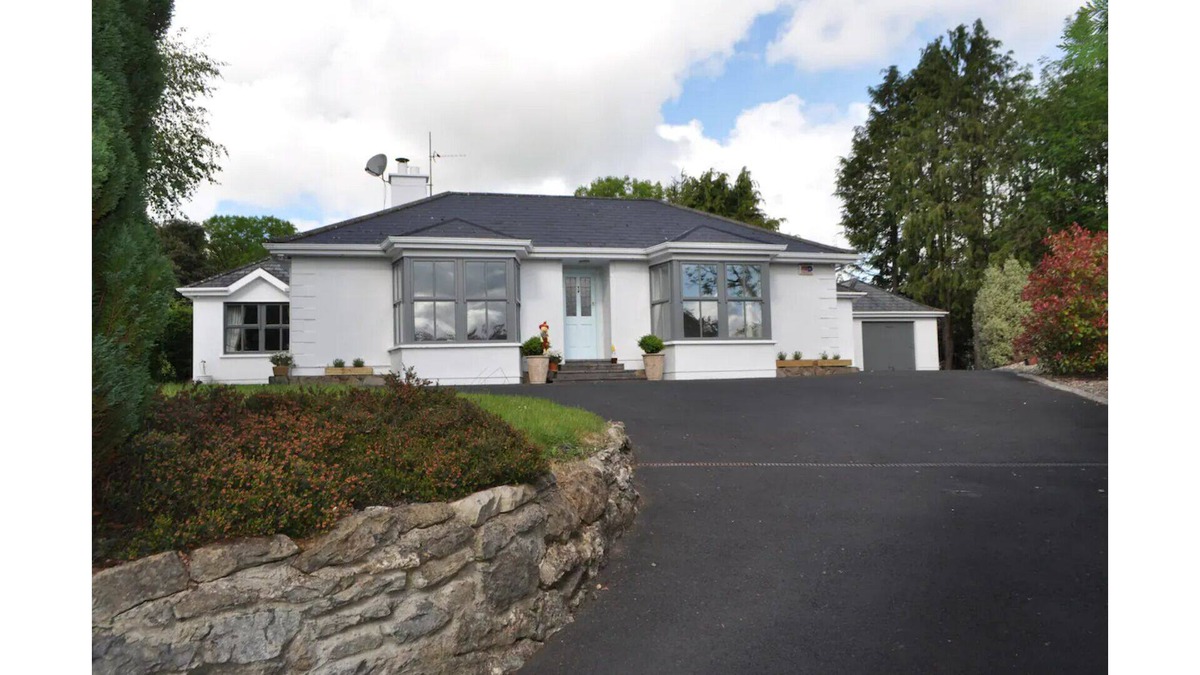 Broadford House | Central Hub to Explore Clare, Galway, Limerick and Kerry
