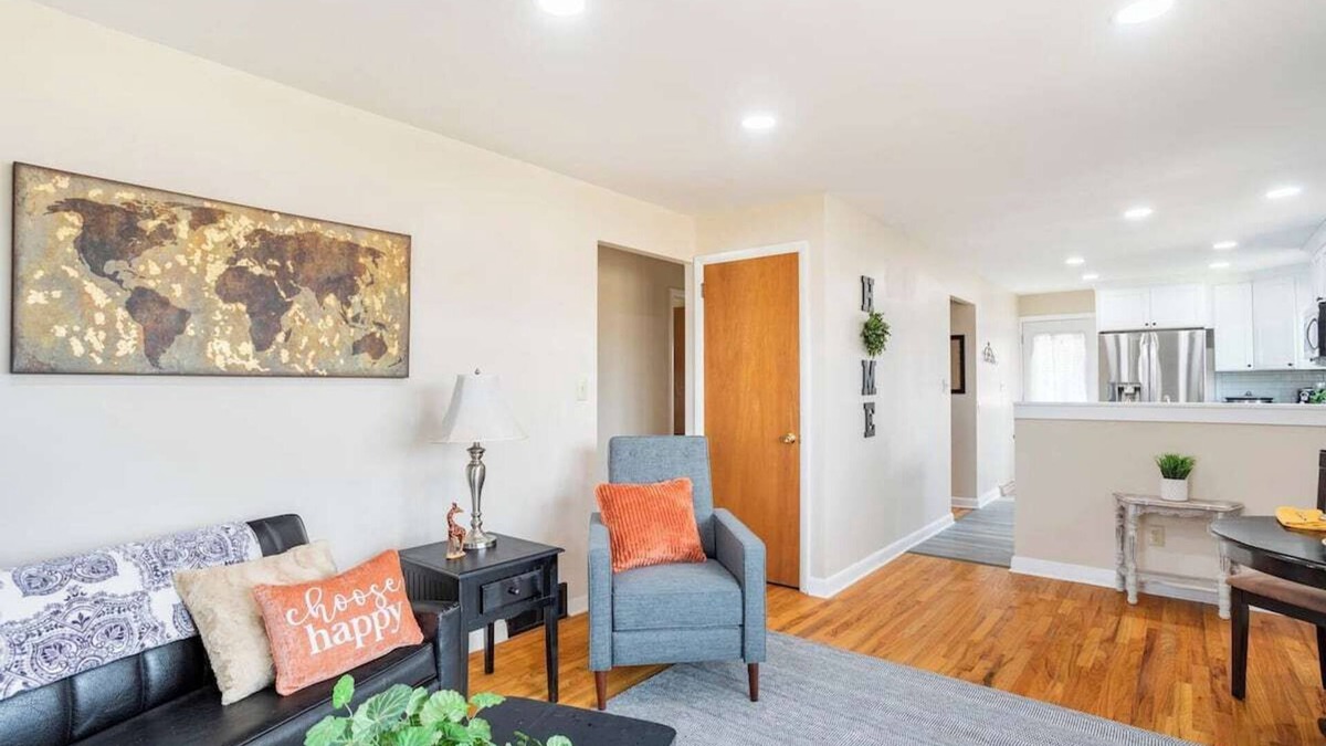 Whitehall House | Central in Lehigh Valley 60 day minimum near hospitals, universities & highways