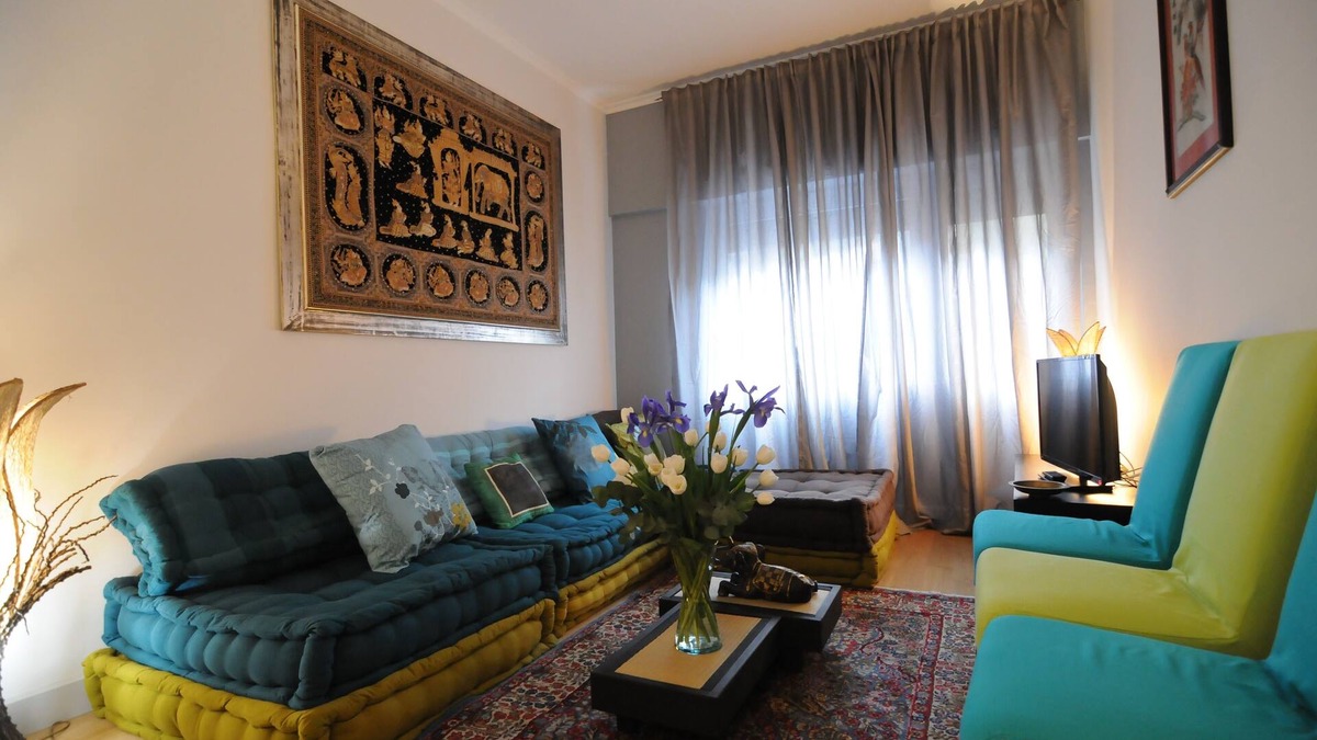 Testaccio Apartment | Central in Trastevere, modern, elegant, renovated, 2 lifts, free wi-fi
