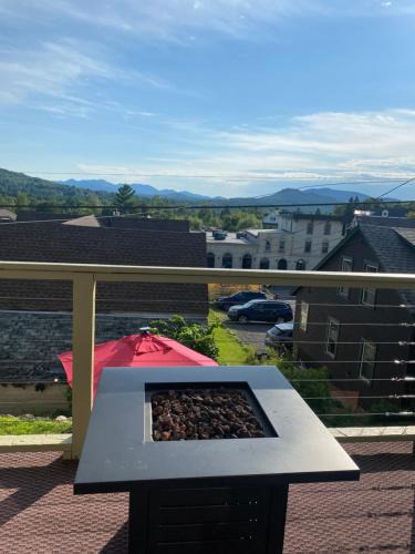 Lake Placid Apartment | Central Lake Placid Mountain Views