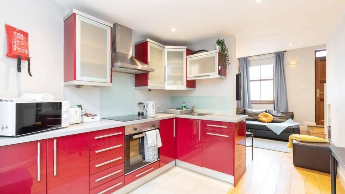 Portobello House | Central Location 2 Bedroom 2 Bathroom Fast WIFI