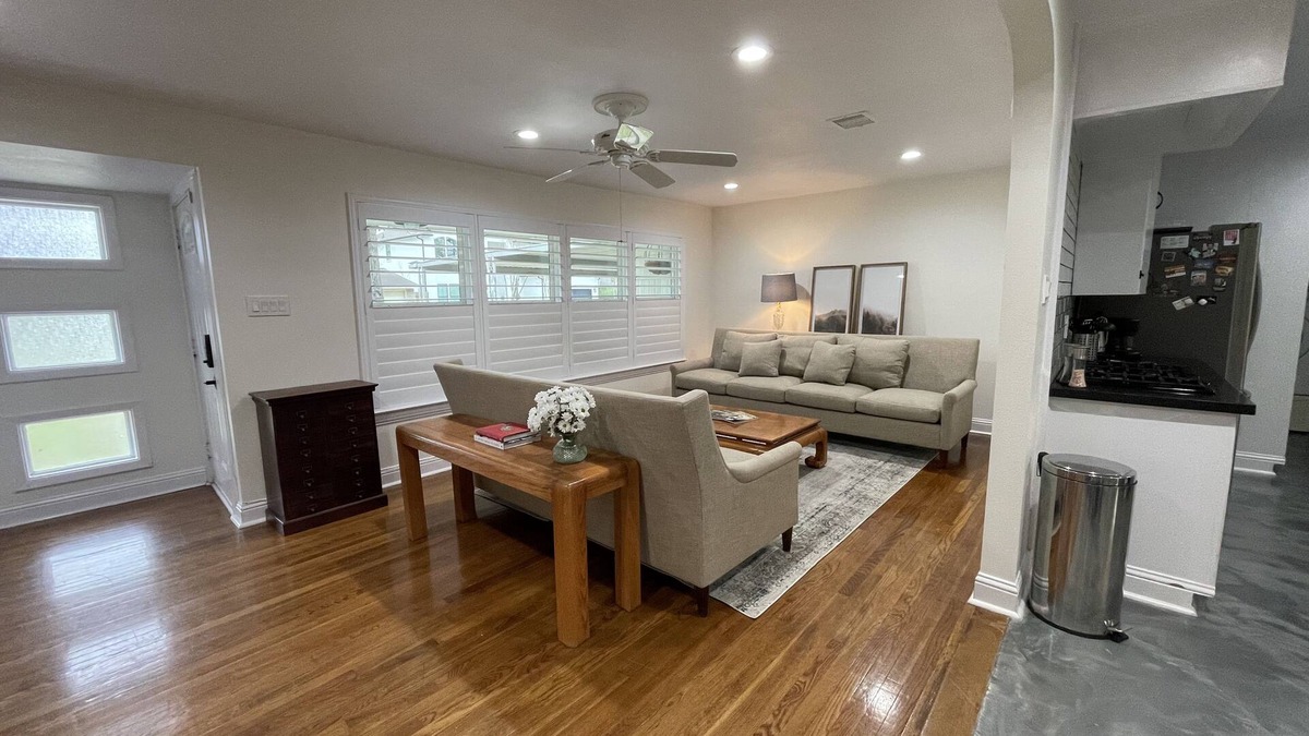 Spring Branch East House | Central location and great for families