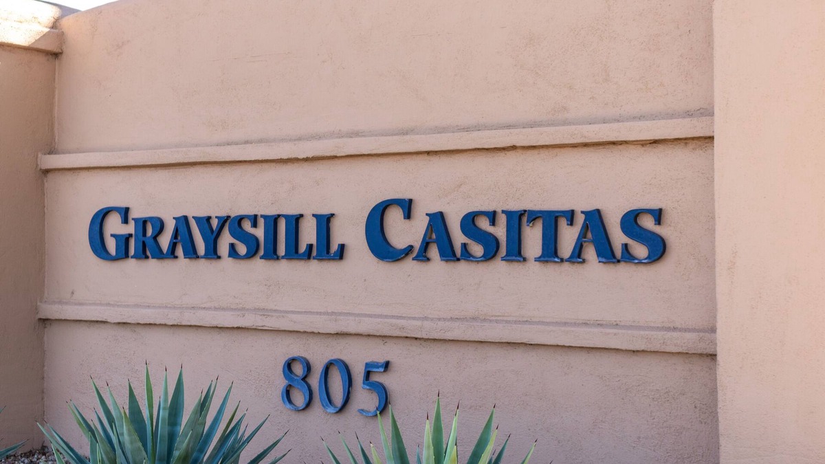Mesa Condo | Central location, cozy, quiet, gated. Your home base to explore!