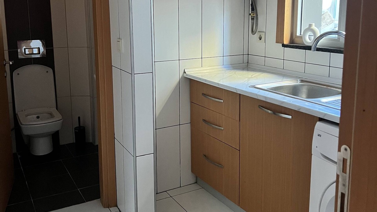 Kucukbakkalkoy Apartment | Central Location in Ataşehir 1+0