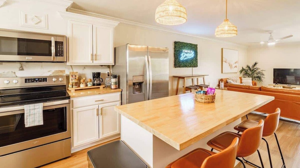 Harbour Heights House | Central Location Nearby I-75, Downtown & Airport