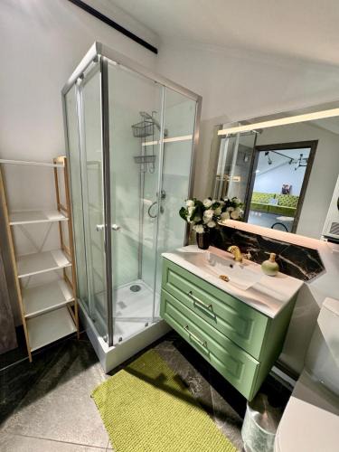 Roman Apartment | CENTRAL LUXURy REZIDENCE