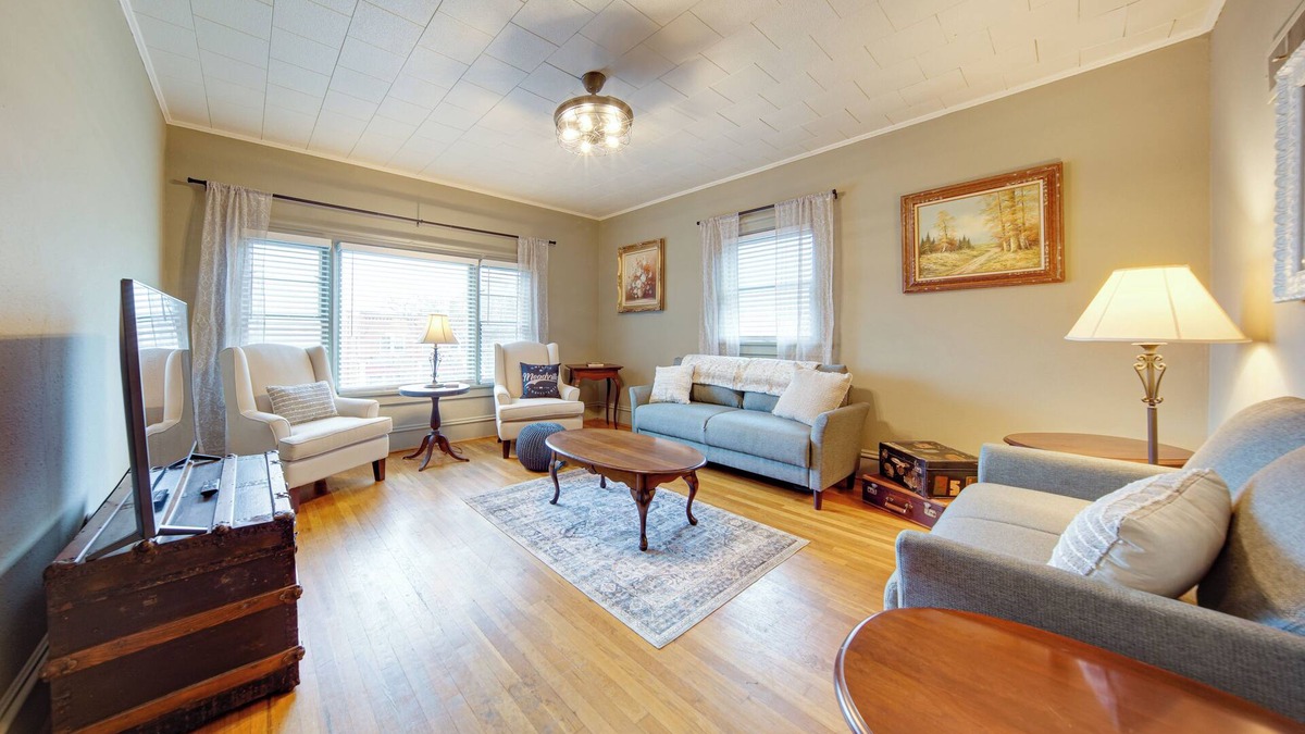 Meadville Apartment | Central Meadville Apartment - Walk to Downtown!