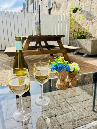 Central Aberdeen Apartment | Central, Modern Apartment - Private Terrace - Dog Friendly