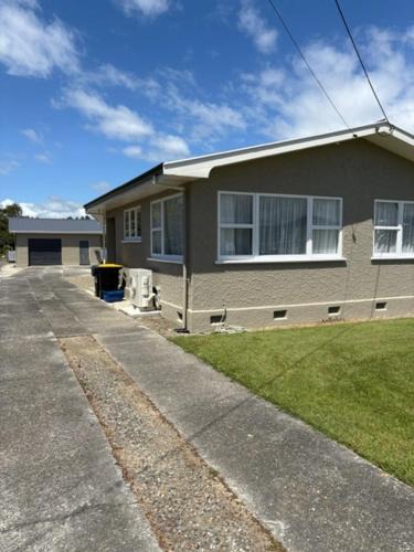 Motueka House | Central Motueka Accommodation