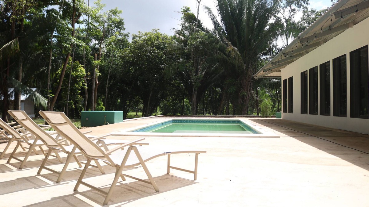 Armenia House | Central Oasis | Pool | BBQ | Family friendly