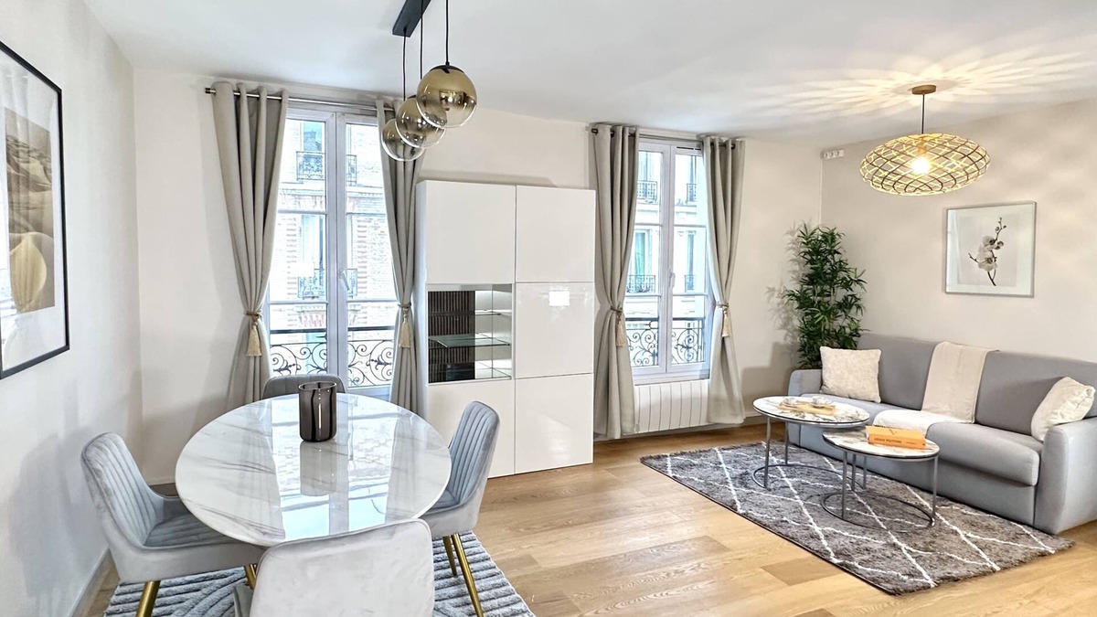 Plaisance Apartment | Central Paris family flat near top attractions