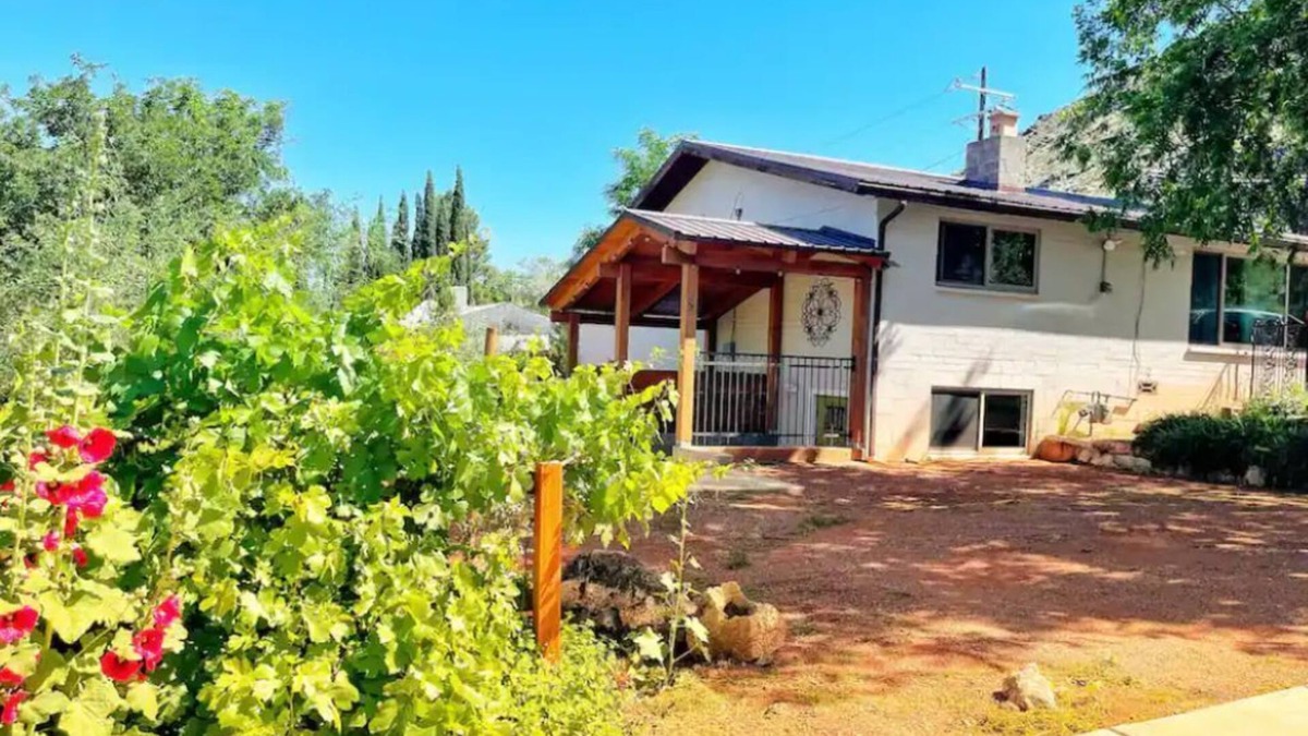 Toquerville Apartment | Central & Peaceful Getaway at Cozy Studio Apt.