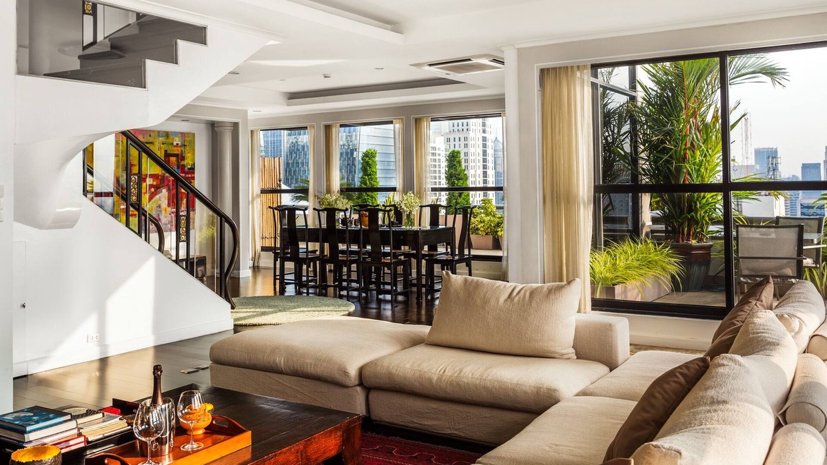 Ratchaprasong Condo | Central Penthouse - Large & Charming