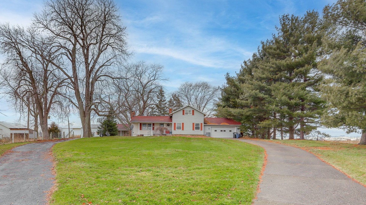Milan House | Central & Private Milan Home ~ 10 Mi to Sandusky!