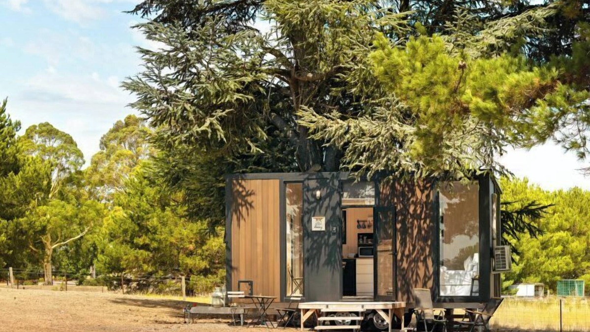 Malmsbury House | Central Ranges Retreat by Tiny Away