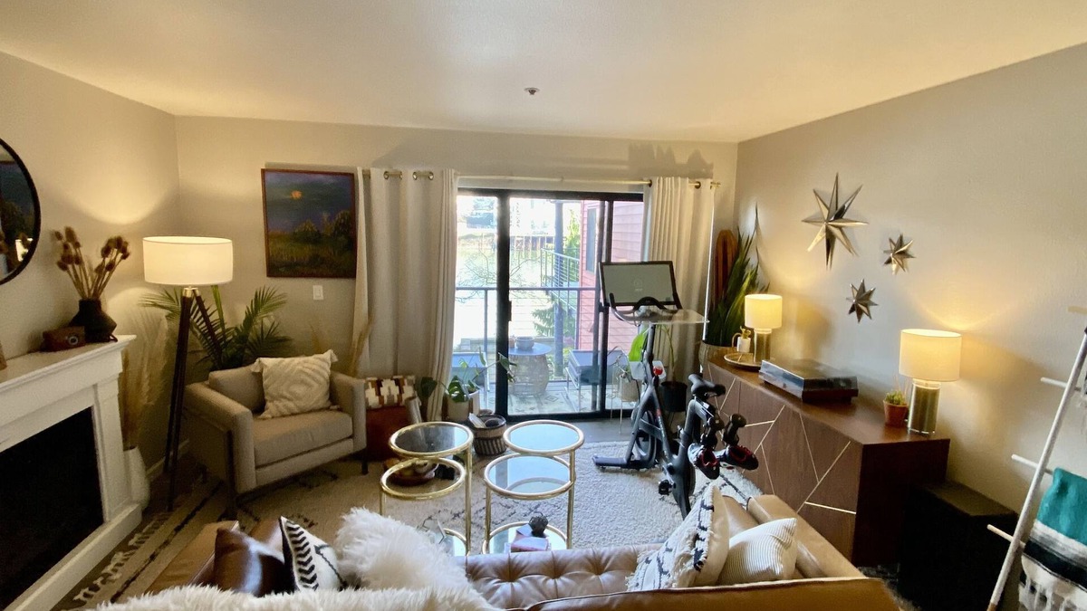Northwest Portland Condo | Central Riverfront 1 bedroom condo with a view!