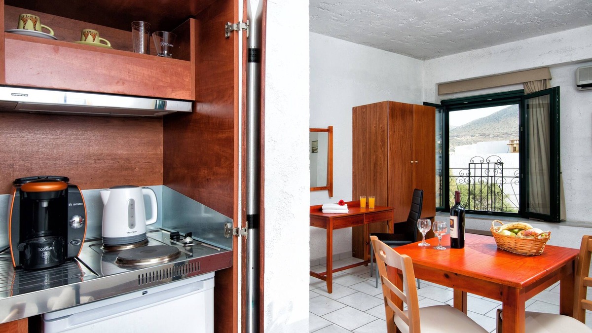 Limenas Chersonisou Apartment | Central Spacious Studio up to 3!