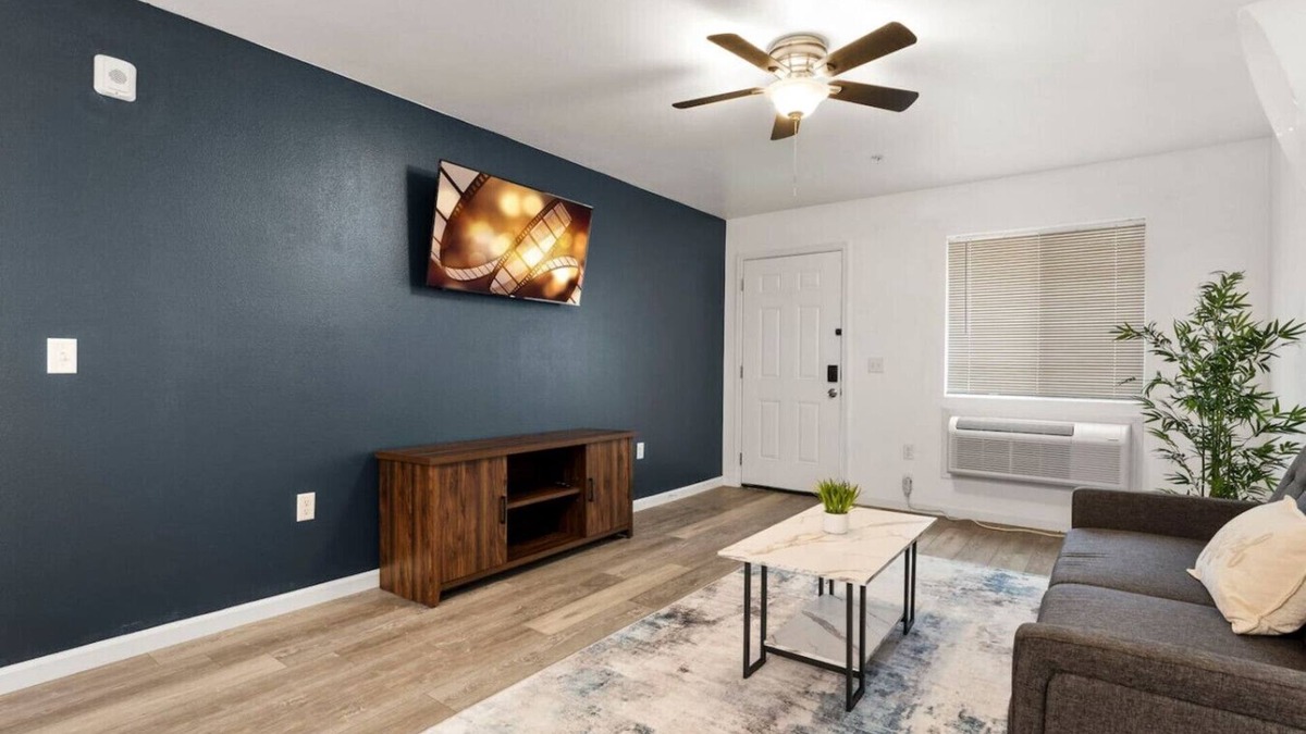 Reno/Tahoe Airport Apartment | Central Stay | Walk to Midtown & Riverwalk