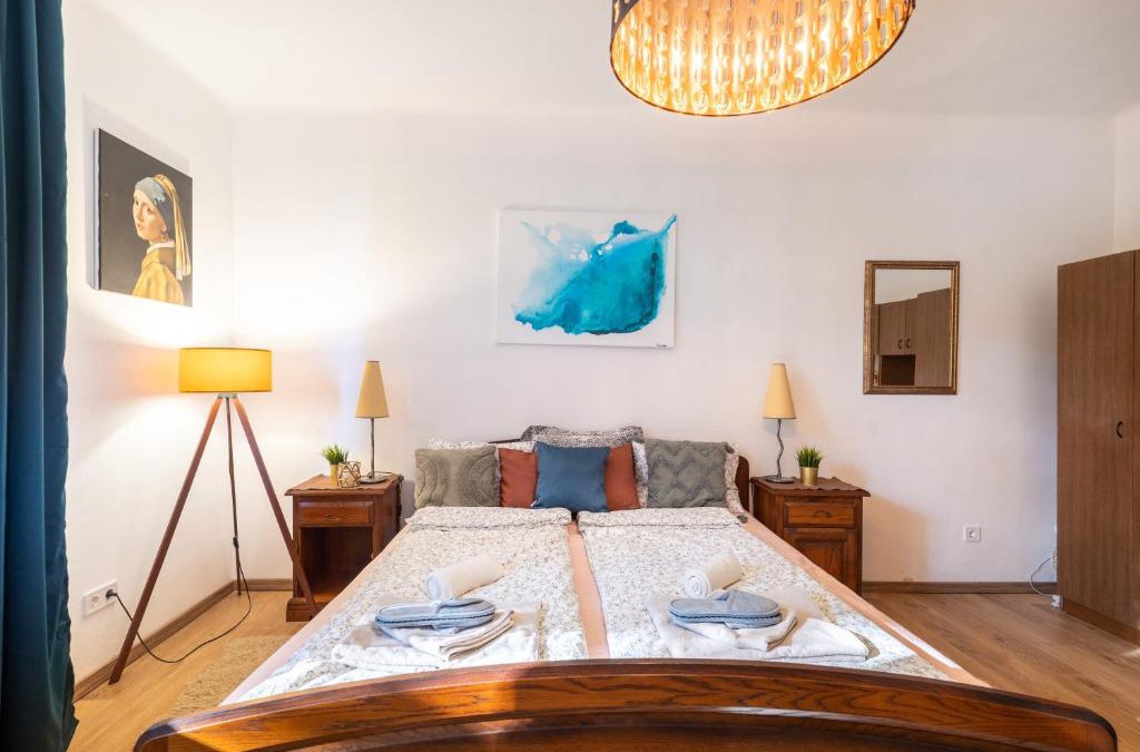 Szekesfehervar Apartment | Central Studio Apartment