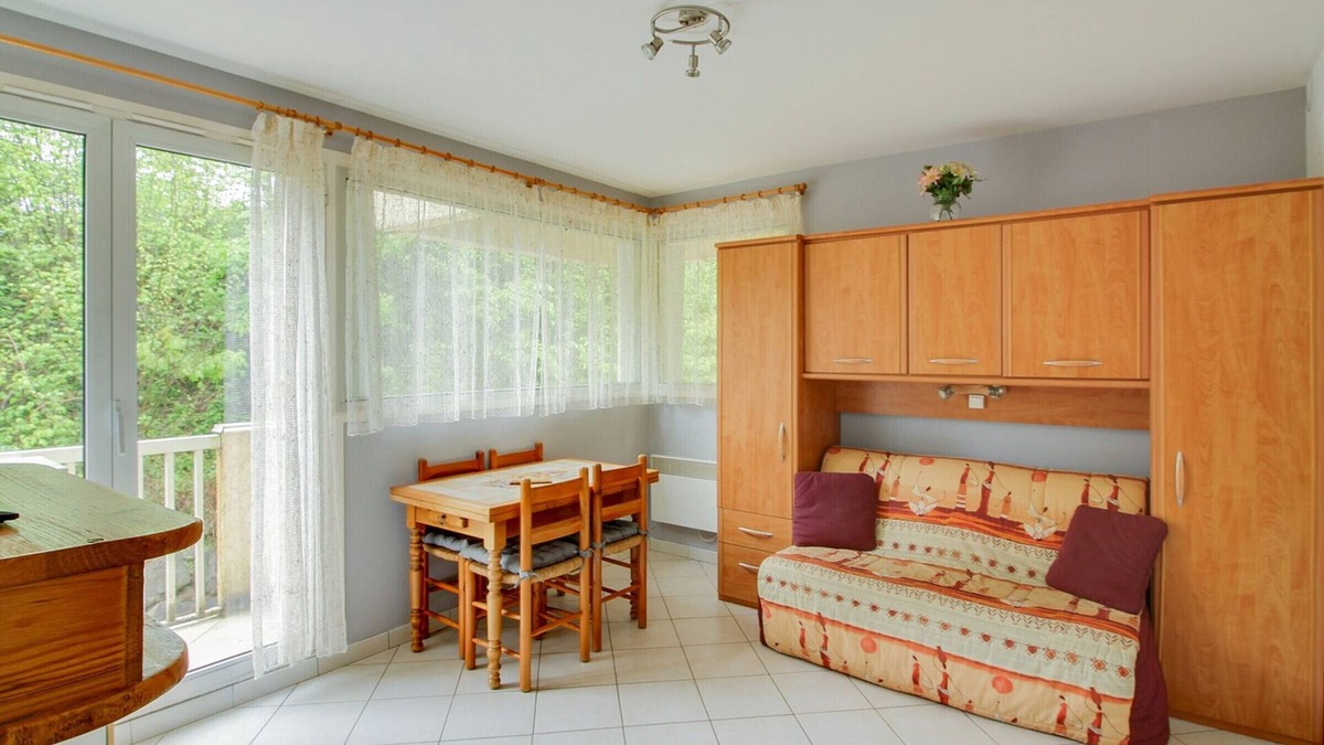 Cauterets Apartment | Central Studio for 4 with Parking, Near Ski Lift & Thermal Center