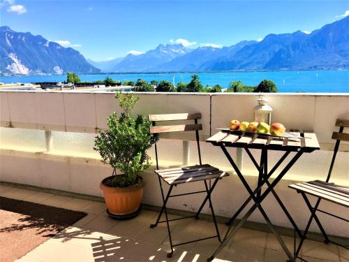 Montreux City Centre Apartment | Central Studio with Lake View | 102
