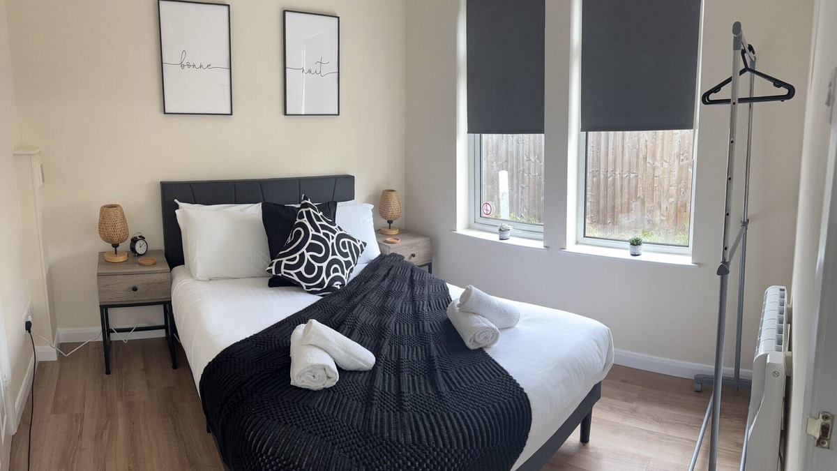 Swindon Apartment | Central Swindon - 1 bed apart, modern free parking