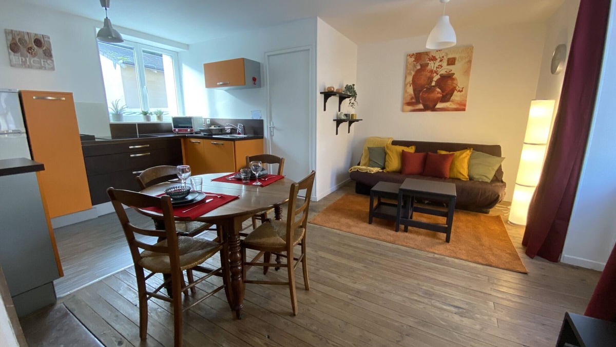 La Roche-Posay Apartment | Central T2 in La Roche-Posay: Free Parking, WiFi, Laundry Access
