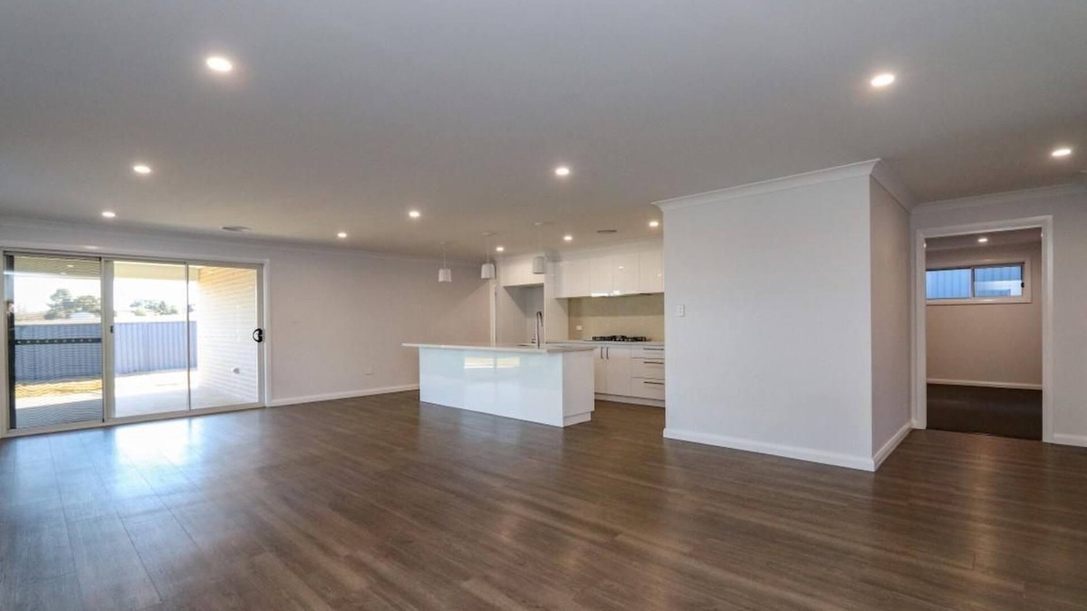 Kelso House | Central West. It is in a quiet culdesac and only 4 years old