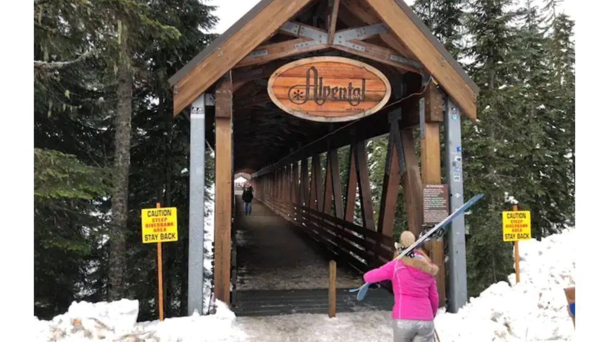 North Bend Cabin | Centrally Located/Close to Ski Resorts/High Speed Internet
