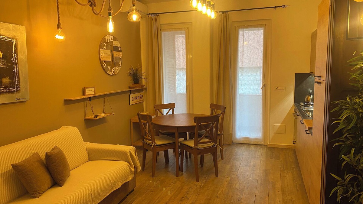 Sestri Levante Apartment | Centrally located two-rooms apartment, 100 mt from sea. Parking. Wi-fi.