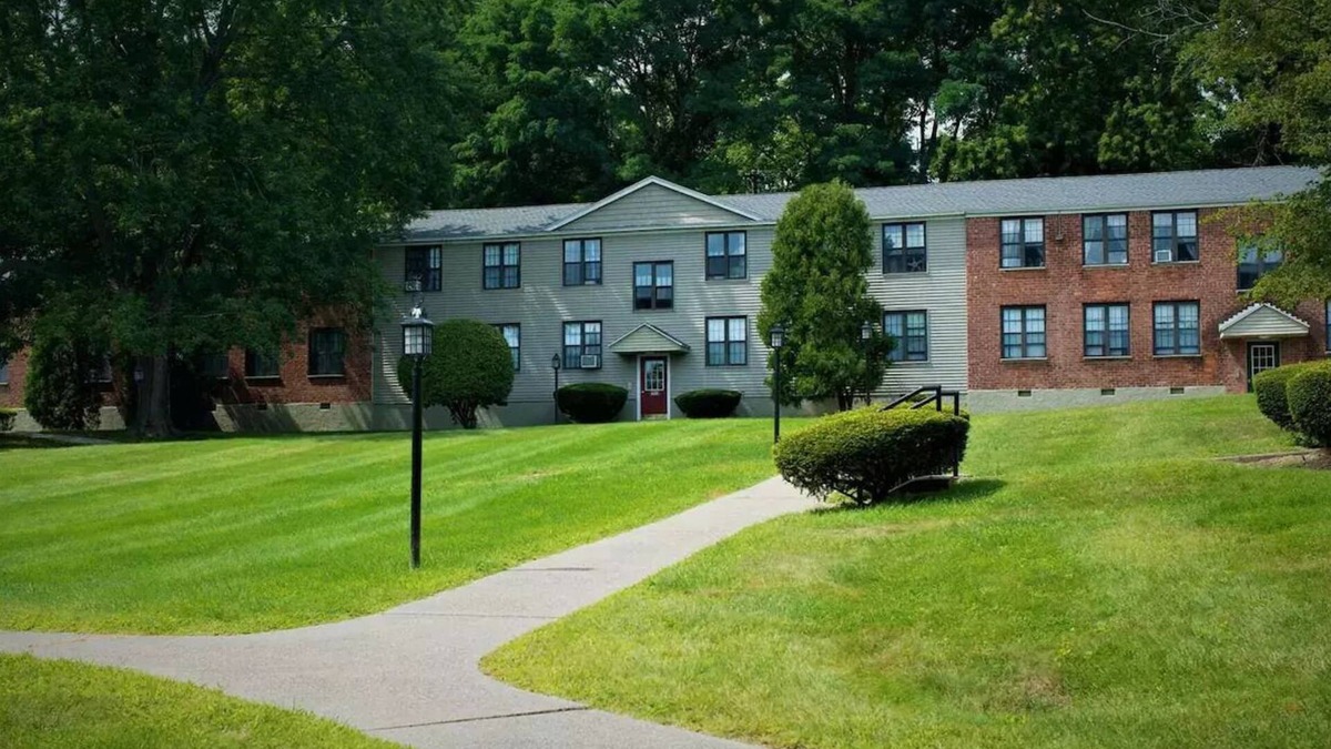 Albany Apartment | Centrally Located 10 mins from Airport, Downtown and Malls Apartment.