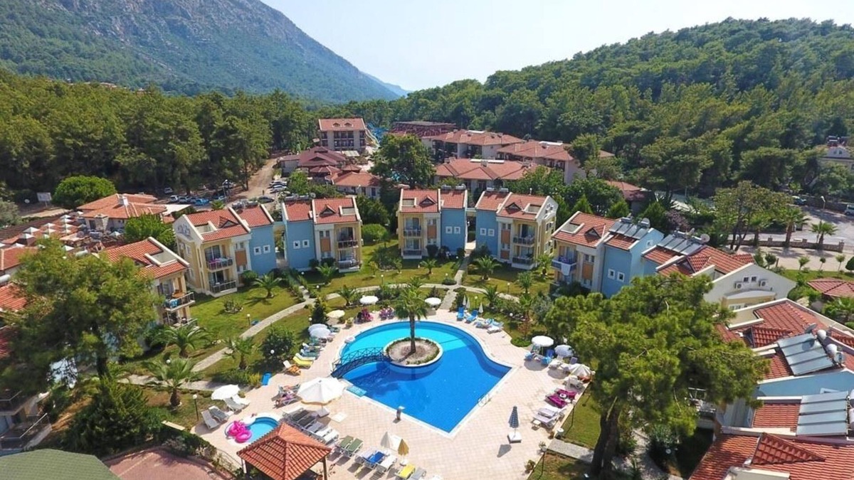 Hisaronu Apartment | Centrally located 2 bed 1 bath apartment in Hisaronu Center with FREE WIFI