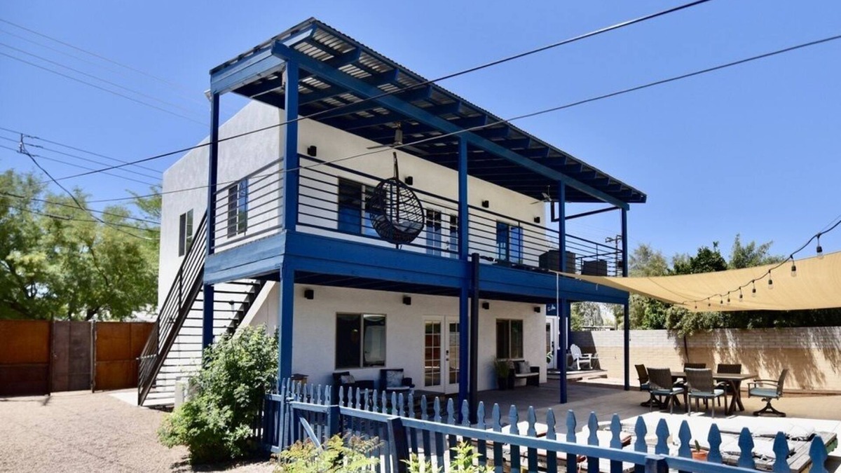 Peter Howell House | Centrally Located 2 Bed/1 Bath Home,Private Garage, Deck and Close to EVERYTHING