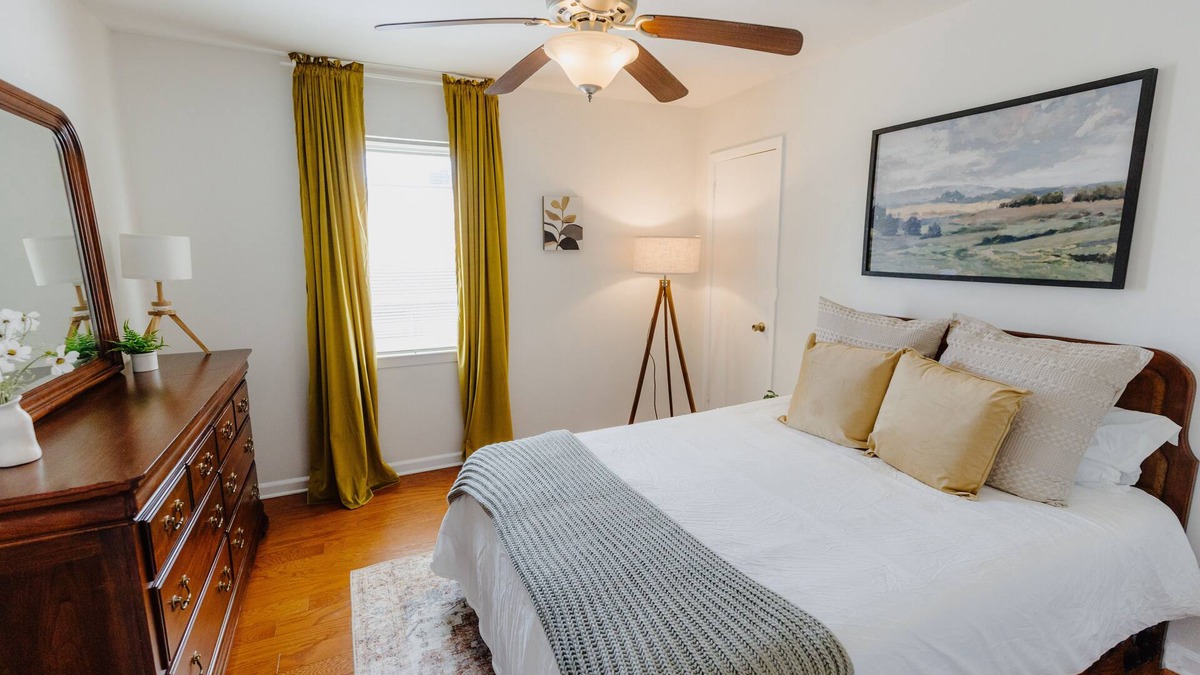 Midtown Condo | Centrally Located 2BR Overton Square Unit 2 Yes Pets