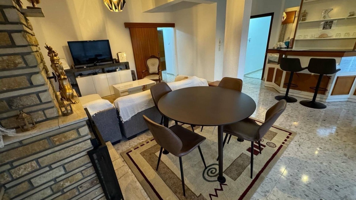 Kato Polemidia Apartment | Centrally located 3 bedroom apartment in Limassol Cyprus