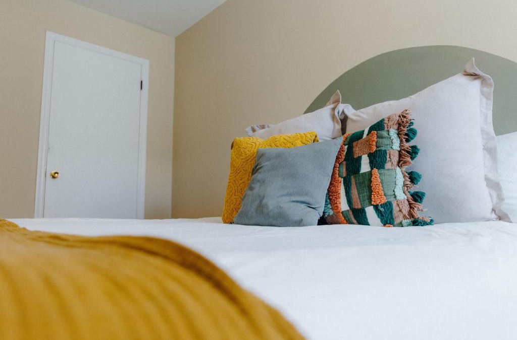 Midtown Apartment | Centrally Located 3BR Overton Square Fast WiFi Free Parking Yes Pets