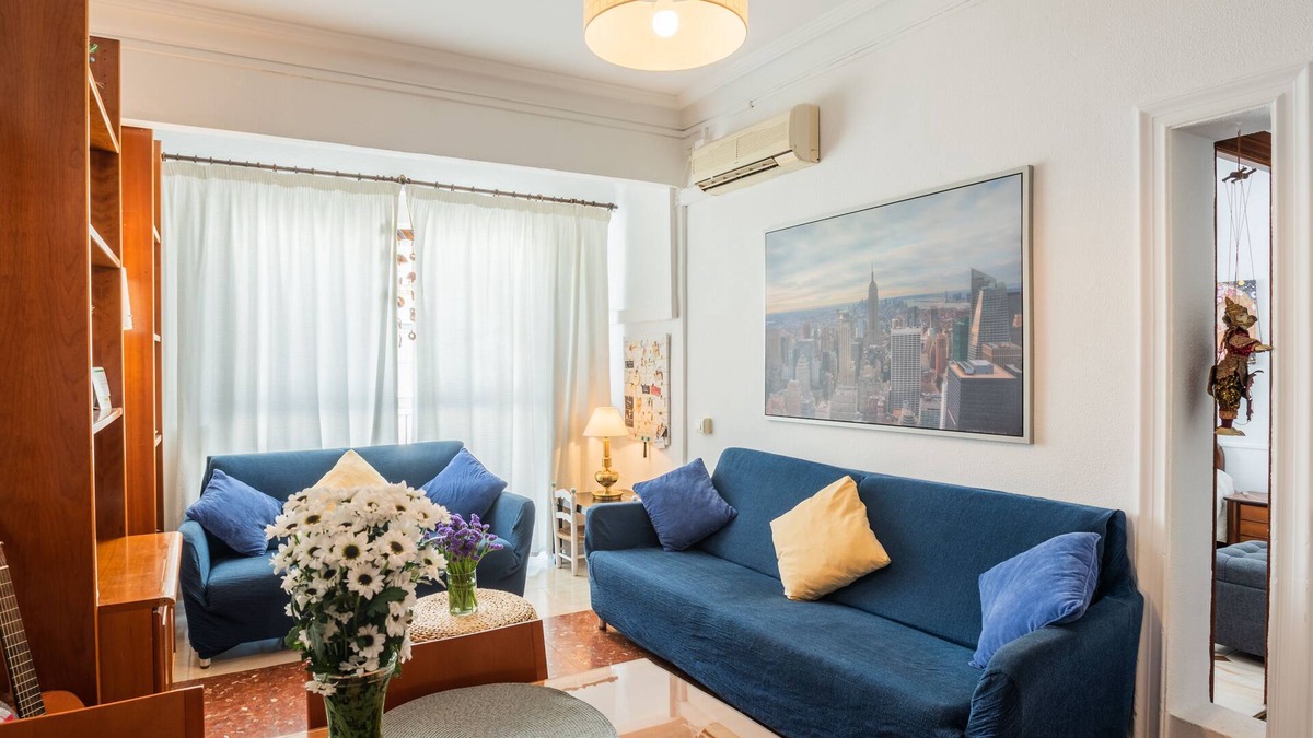 Los Remedios Apartment | Centrally located apartment in Seville (Triana - Los Remedios) with WiFi, AC and Parking