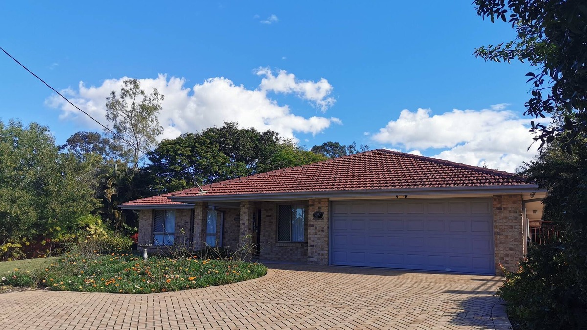 Tanah Merah House | Centrally located between Brisbane & Gold Coast
