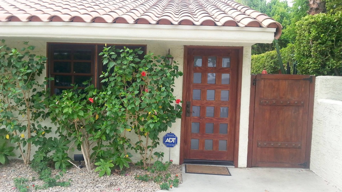 Warm Sands Condo | Centrally Located Bungalow in the Warm Sands Desert Paradise