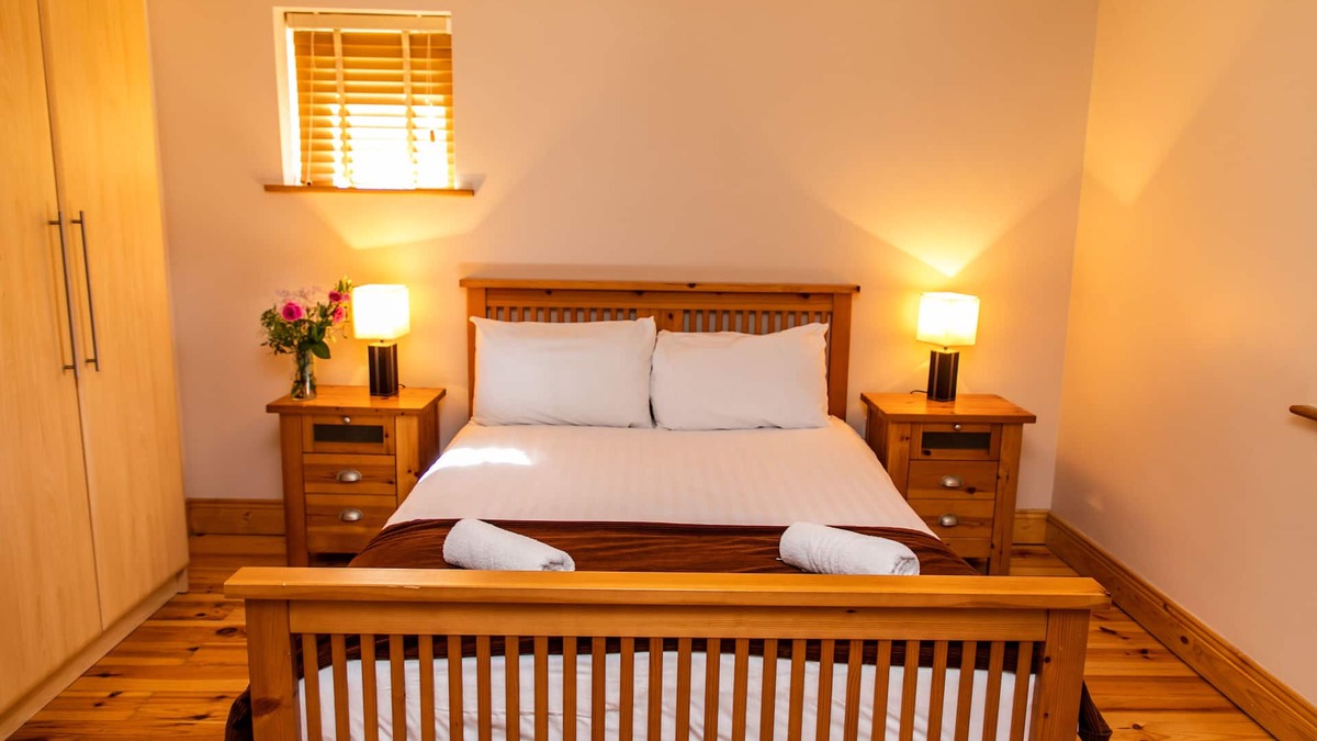 Doolin House | Centrally located house in Doolin Village - 6 miles from Cliffs of Moher!